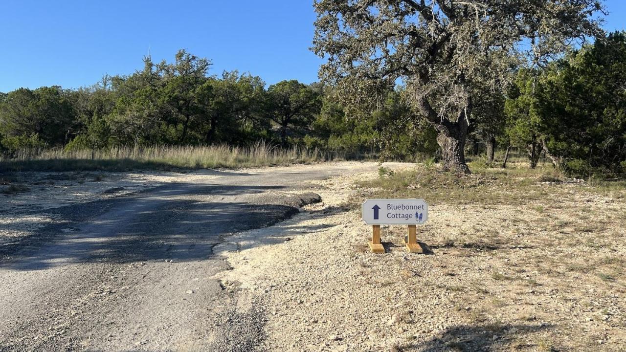 Hill Country Highland'S Bluebonnet Cottage 마블폴스 외부 사진