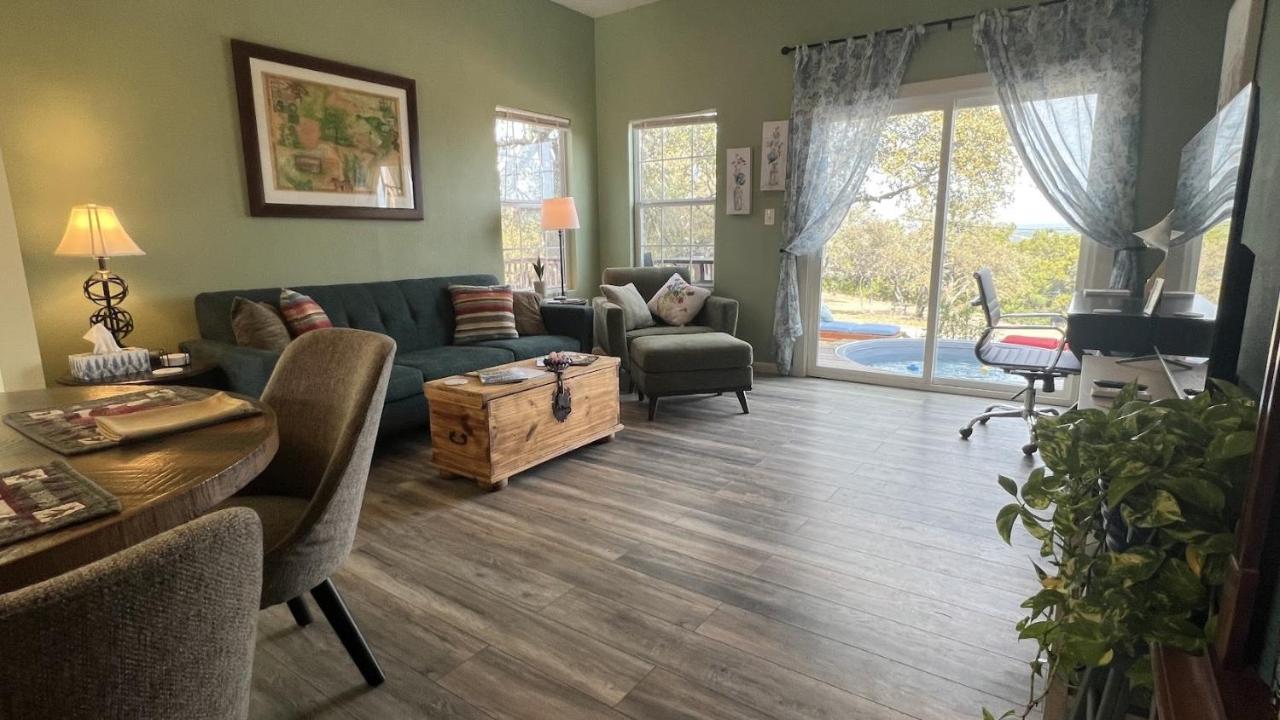 Hill Country Highland'S Bluebonnet Cottage 마블폴스 외부 사진